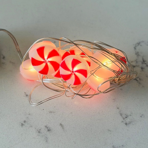 Pier 1  Peppermint Candy 5' LED  Glimmer Strings. - Picture 9 of 15